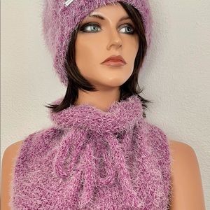 Hand Knits 2 Love Set Slouch Hat Scarf Designer